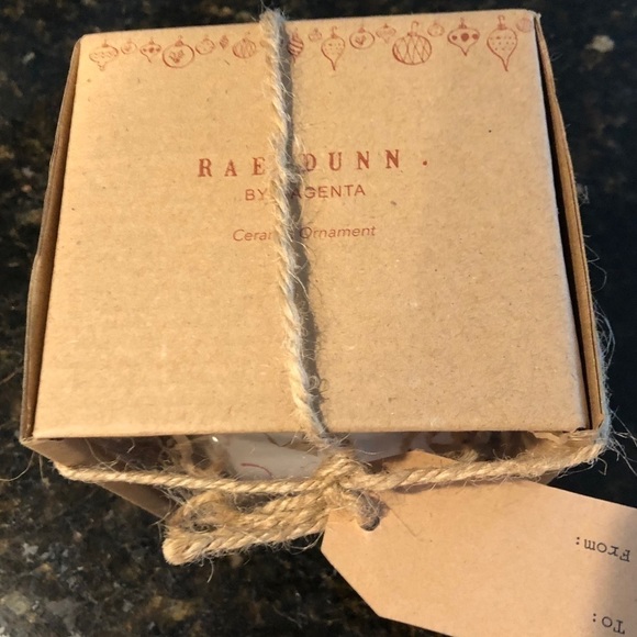 2019 Christmas Tree Ornament, Gift Red & White new in box Rae Dunn - Picture 6 of 9